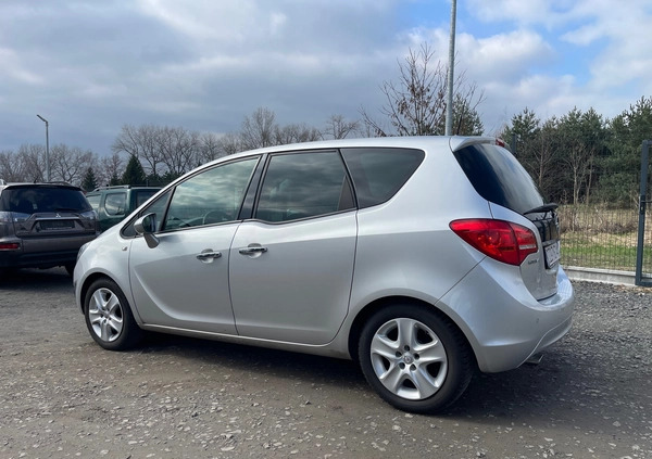 Opel Meriva cena 25499 przebieg: 179000, rok produkcji 2011 z Moryń małe 407